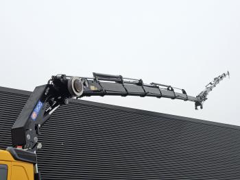FH 420 10x4 / 85 t/m CRANE + JIB / KRAN